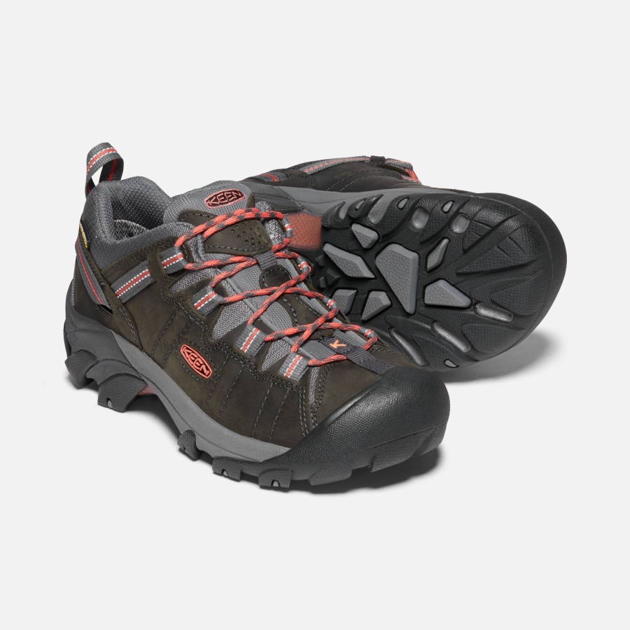 Magnet-Coral Women's Targhee II Waterproof Keen